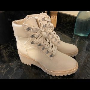 Dolce Vita Hunter Booties Ivory Canvas size 8